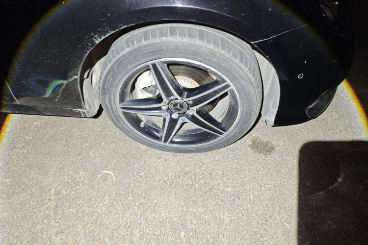Used Mercedes-Benz E-Class 2019 E 200 Sport Edition Right Front Wheel Hub
