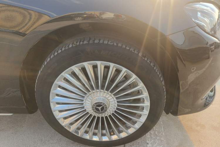 Used Mercedes-Benz E-Class 2019 E 200 L Sport Edition Right Front Wheel Hub