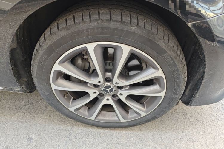 Used Mercedes-Benz E-Class 2019 E 260 L Right Front Wheel Hub