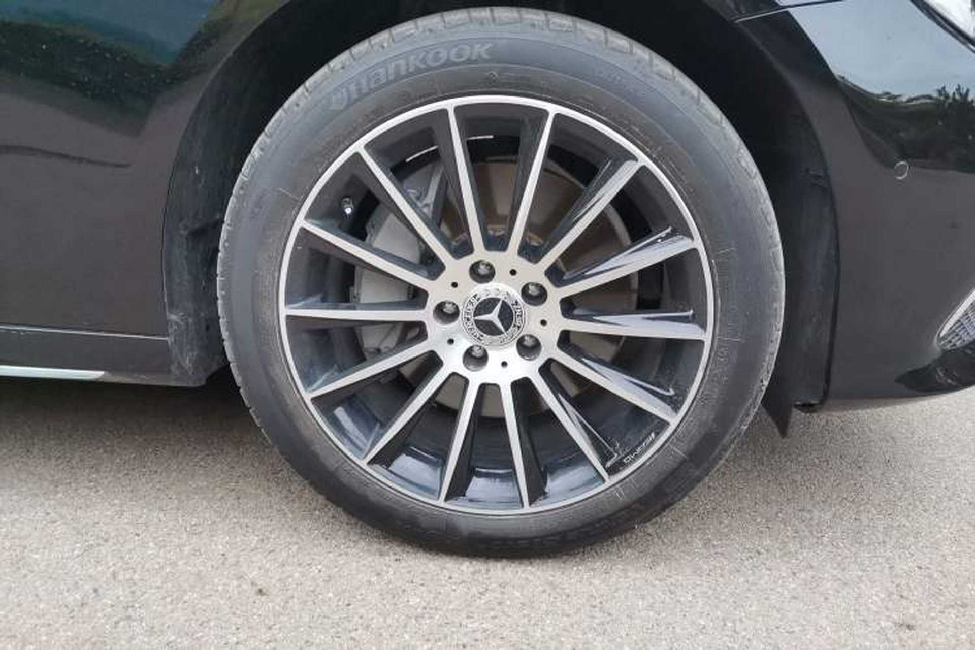 Used Mercedes-Benz E-Class 2019 E 300 L Sporty and Stylish Model Right Front Wheel Hub