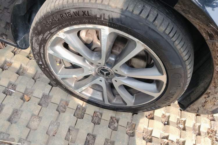 Used Mercedes-Benz E-Class 2019 E 200 L Right Front Wheel Hub