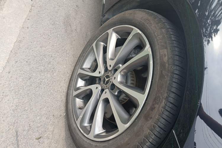 Used Mercedes-Benz E-Class 2019 E 300 L Luxury Model Right Front Wheel Hub