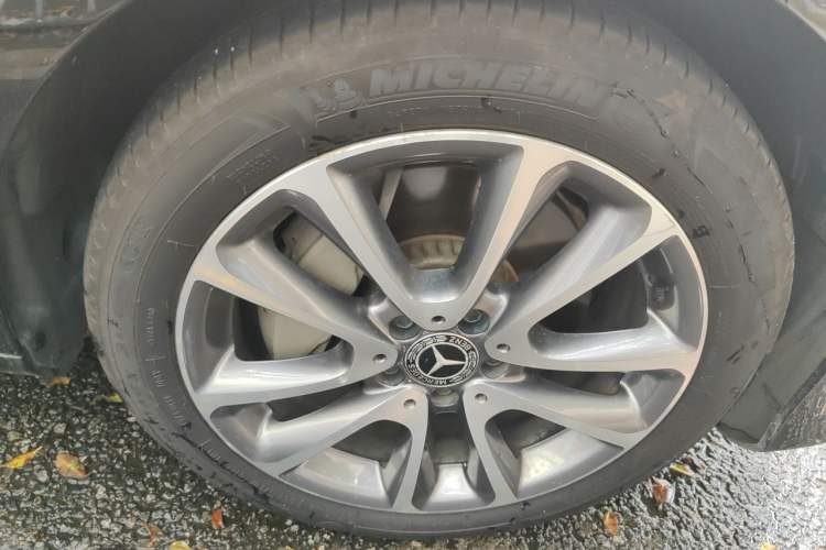 Used Mercedes-Benz E-Class 2019 E 300 L Stylish Model Right Front Wheel Hub