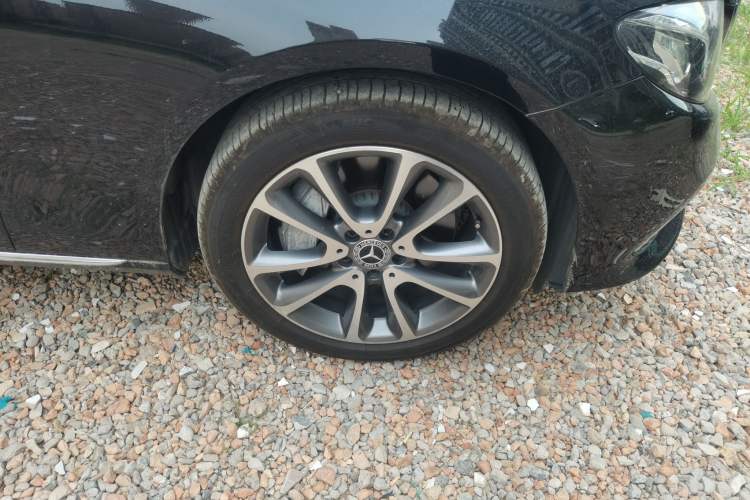 Used Mercedes-Benz E-Class 2019 E 300 L Stylish Model Right Front Wheel Hub