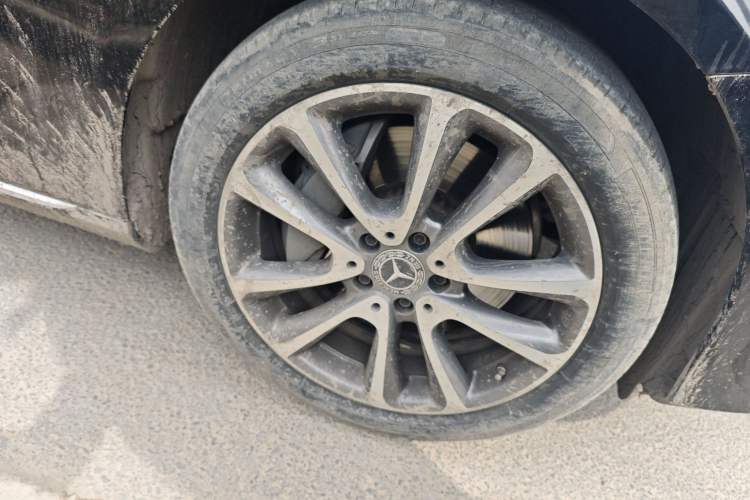 Used Mercedes-Benz E-Class 2019 Restyled E 300 L Luxury Edition Right Front Wheel Hub