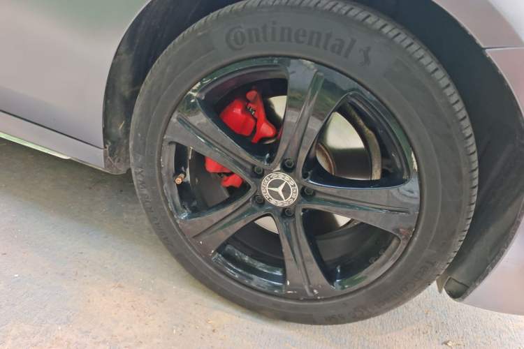 Used Mercedes-Benz E-Class 2019 E 200 L Sport Edition Right Front Wheel Hub