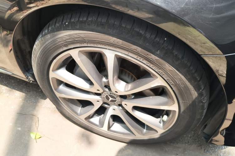 Used Mercedes-Benz E-Class 2019 E 300 L Stylish Model Right Front Wheel Hub