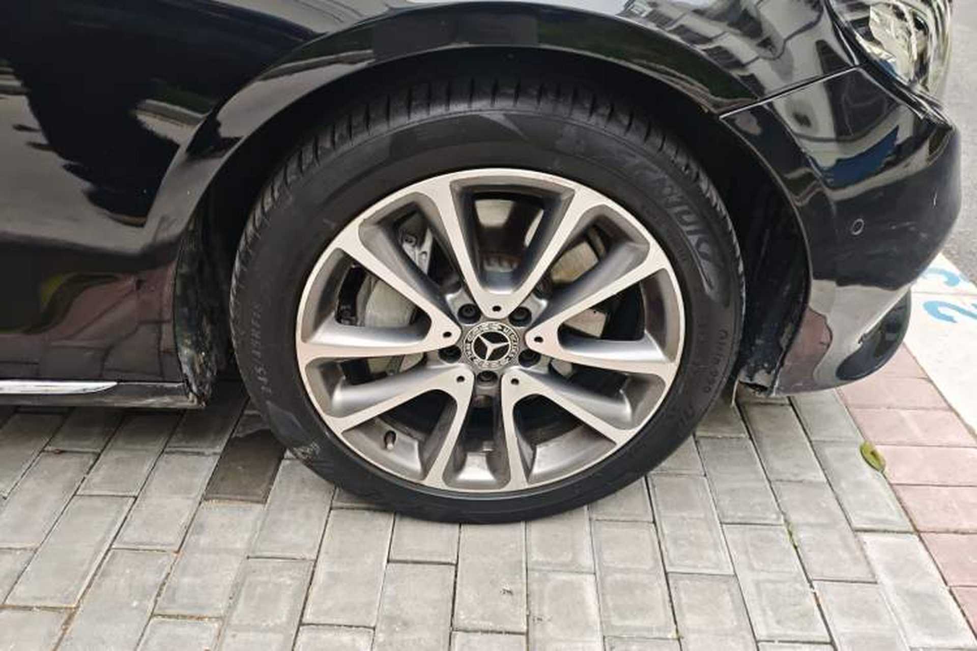 Used Mercedes-Benz E-Class 2019 E 300 L Stylish Model Right Front Wheel Hub