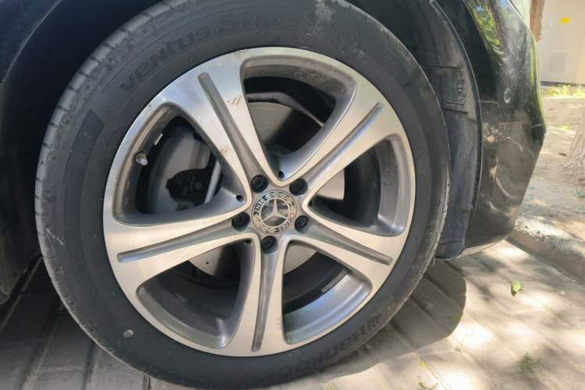 Used Mercedes-Benz E-Class 2019 E 260 L Sport Edition Right Front Wheel Hub
