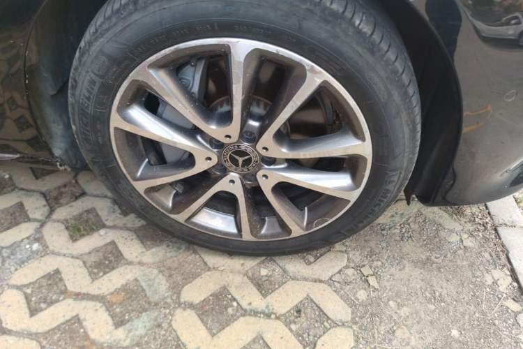 Used Mercedes-Benz E-Class 2019 E 300 L Luxury Model Right Front Wheel Hub