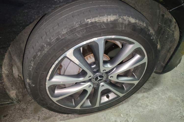 Used Mercedes-Benz E-Class 2019 E 300 L Stylish Model Right Front Wheel Hub