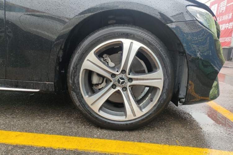Used Mercedes-Benz E-Class 2019 E 200 L Sport Edition Right Front Wheel Hub