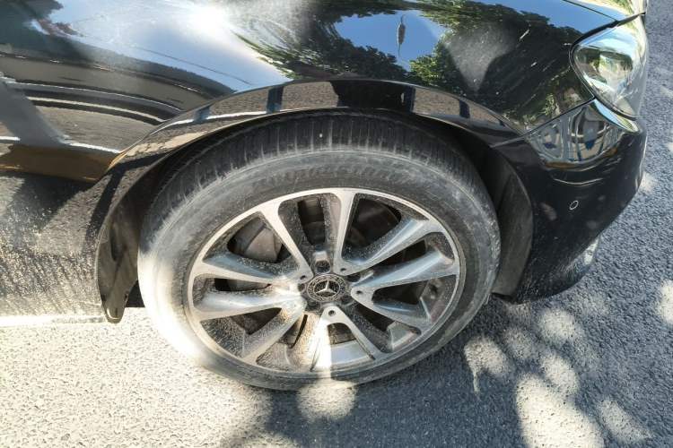 Used Mercedes-Benz E-Class 2019 E 300 L Luxury Model Right Front Wheel Hub