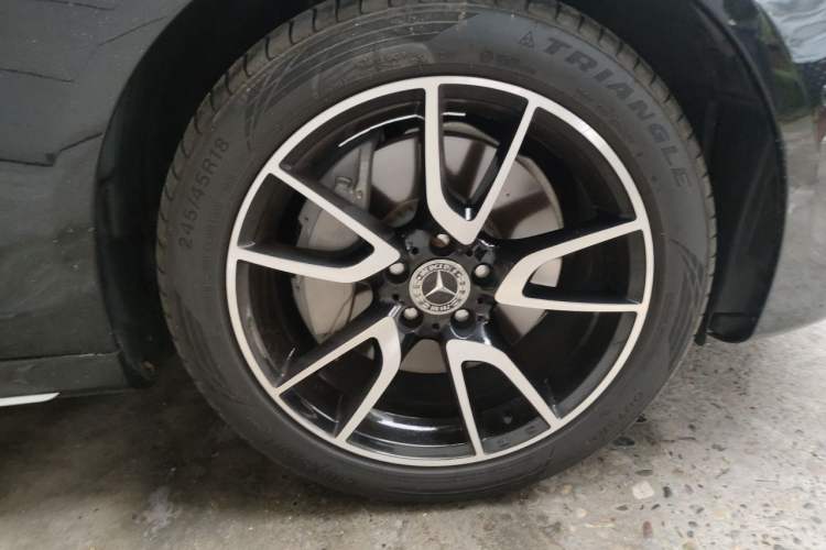 Used Mercedes-Benz E-Class 2019 E 300 L Sport Luxury Edition Right Front Wheel Hub