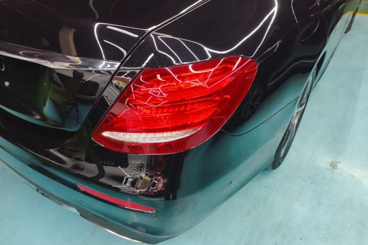 Used Mercedes-Benz E-Class 2019 Restyled E 300 L Sporty and Stylish Edition Right Rear Taillight