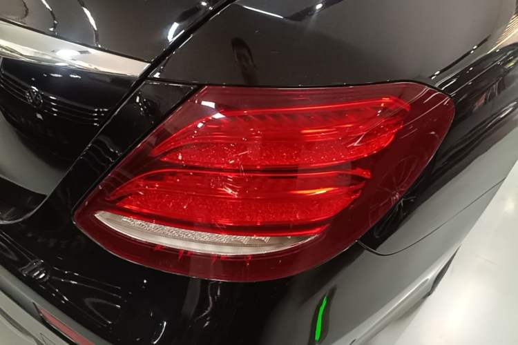 Used Mercedes-Benz E-Class 2019 Restyled E 300 L Sporty and Stylish Edition Right Rear Taillight