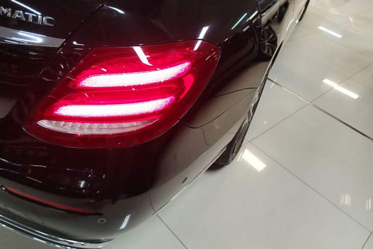 Used Mercedes-Benz E-Class 2019 E 260 L 4MATIC Right Rear Taillight