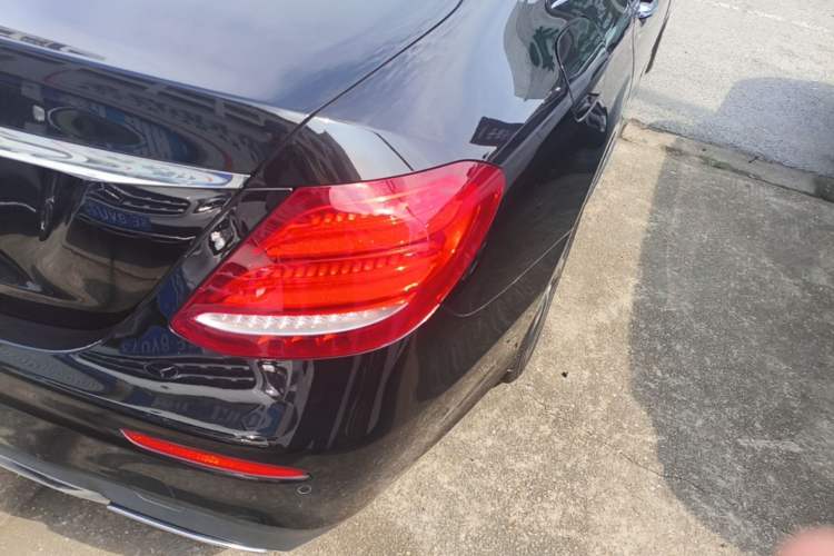 Used Mercedes-Benz E-Class 2019 Restyled E 300 L Sporty and Stylish Edition Right Rear Taillight