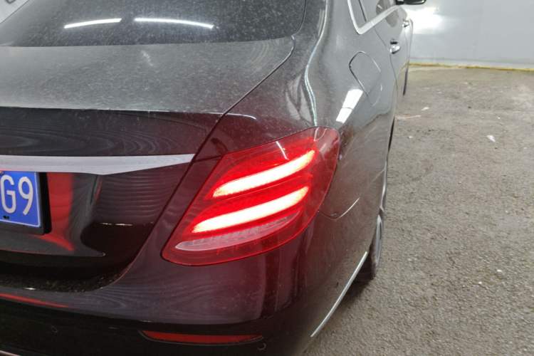 Used Mercedes-Benz E-Class 2019 Facelifted E 300 L Stylish Version Right Rear Taillight
