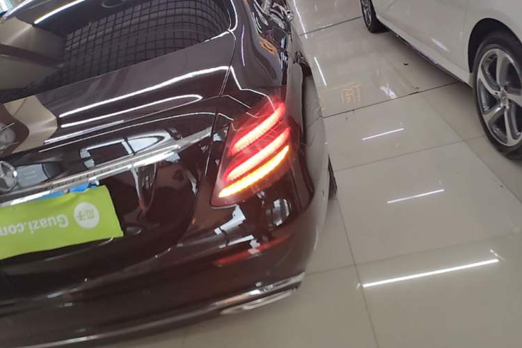 Used Mercedes-Benz E-Class 2019 Facelifted E 300 L Stylish Version Right Rear Taillight