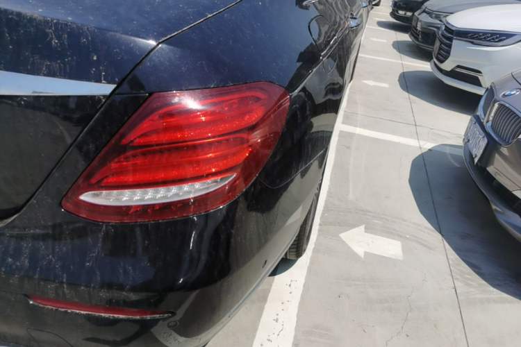 Used Mercedes-Benz E-Class 2019 Facelifted E 300 L Stylish Version Right Rear Taillight