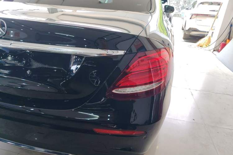 Used Mercedes-Benz E-Class 2019 Restyled E 300 L Sporty and Stylish Edition Right Rear Taillight