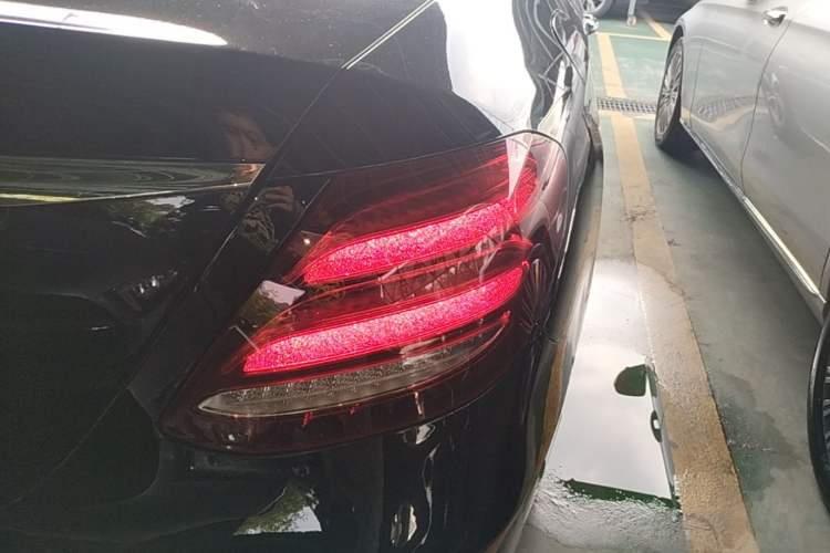 Used Mercedes-Benz E-Class 2019 E 260 L Sport Edition Right Rear Taillight