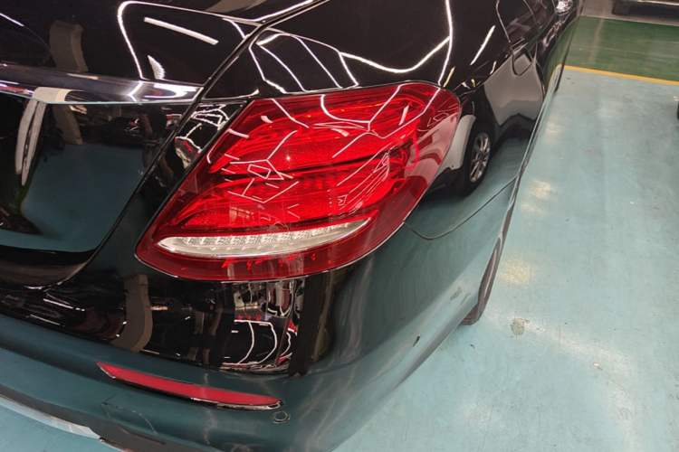 Used Mercedes-Benz E-Class 2019 Restyled E 300 L Sporty and Stylish Edition Right Rear Taillight