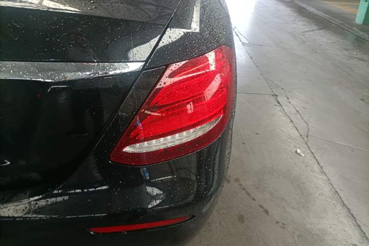 Used Mercedes-Benz E-Class 2019 Facelifted E 300 L Stylish Version Right Rear Taillight