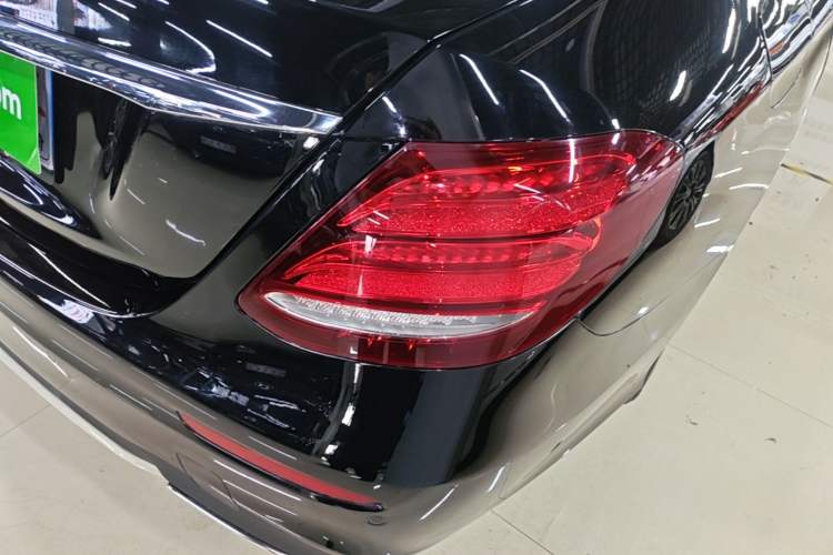 Used Mercedes-Benz E-Class 2019 E 260 L Sport Edition Right Rear Taillight