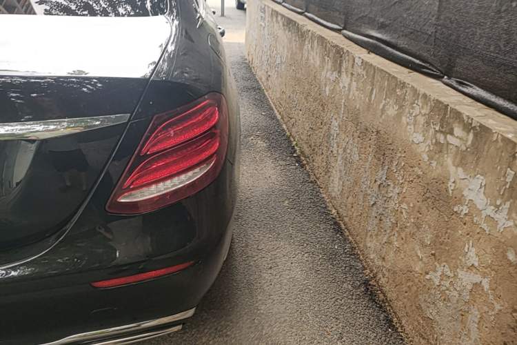 Used Mercedes-Benz E-Class 2019 E 200 L Right Rear Taillight