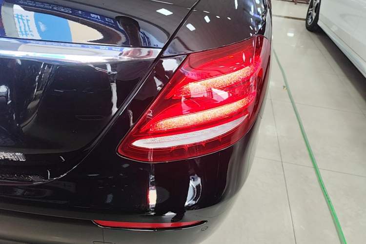 Used Mercedes-Benz E-Class 2019 E 300 L Stylish Model Right Rear Taillight