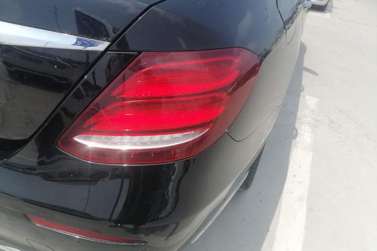 Used Mercedes-Benz E-Class 2019 E 200 L Right Rear Taillight
