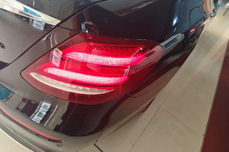 Used Mercedes-Benz E-Class 2019 E 260 L Sport Edition Right Rear Taillight