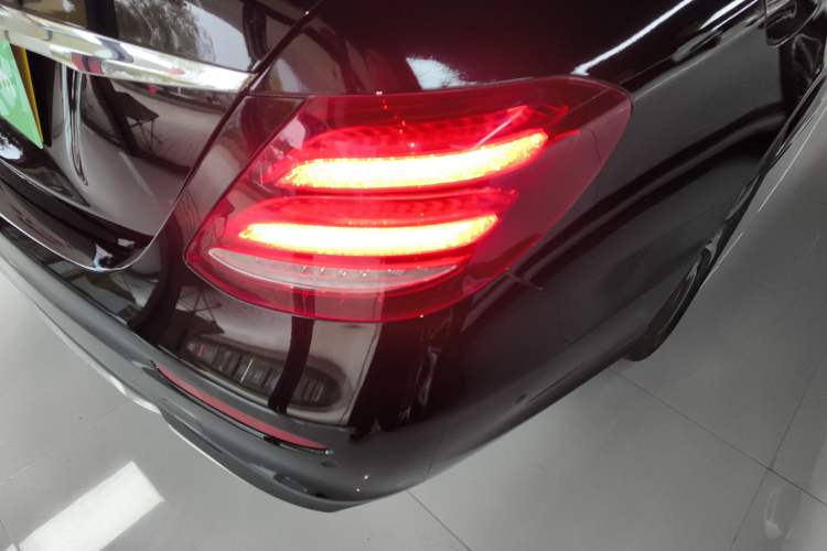 Used Mercedes-Benz E-Class 2019 E 300 L Sporty and Stylish Model Right Rear Taillight