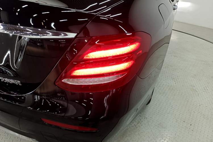 Used Mercedes-Benz E-Class 2019 Restyled E 300 L Sporty and Stylish Edition Right Rear Taillight