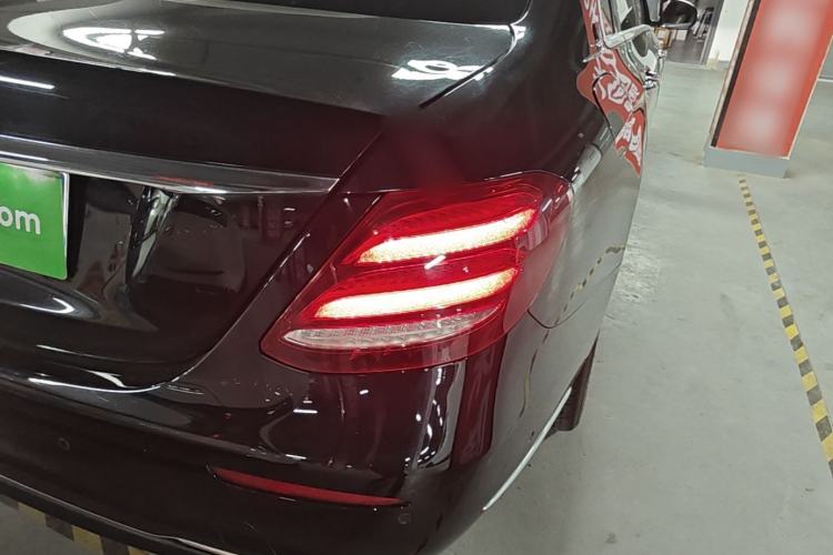 Used Mercedes-Benz E-Class 2019 E 260 L Right Rear Taillight