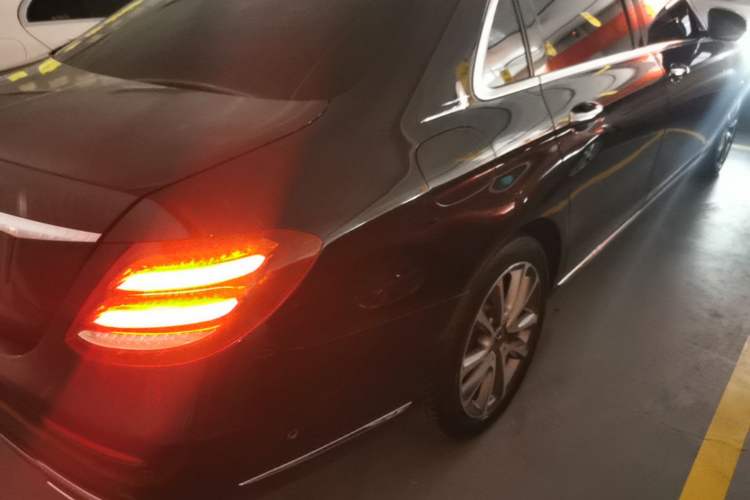 Used Mercedes-Benz E-Class 2019 E 260 L Right Rear Taillight