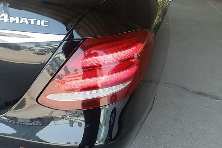Used Mercedes-Benz E-Class 2019 Restyled E 300 L Sporty and Stylish Edition Right Rear Taillight