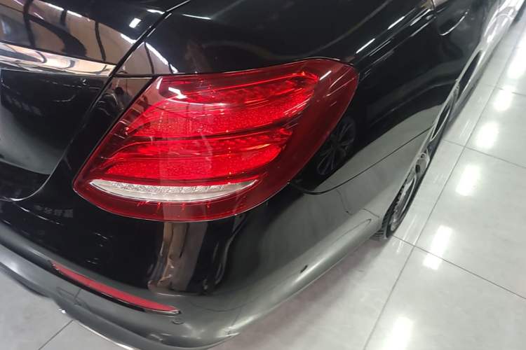 Used Mercedes-Benz E-Class 2019 Restyled E 300 L Sporty and Stylish Edition Right Rear Taillight
