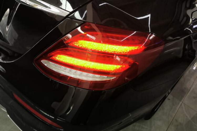 Used Mercedes-Benz E-Class 2019 E 260 L Sport Edition Right Rear Taillight