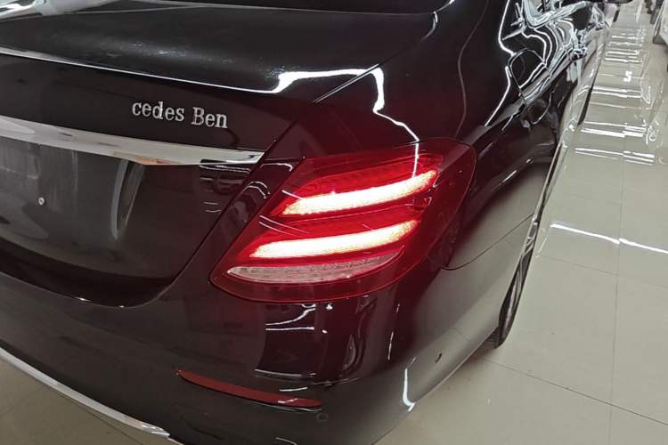 Used Mercedes-Benz E-Class 2019 E 200 L Sport Edition Right Rear Taillight