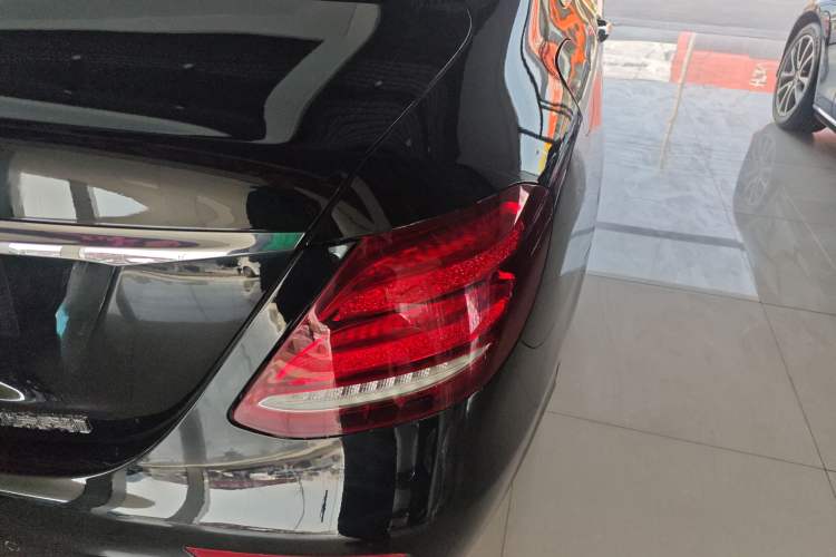 Used Mercedes-Benz E-Class 2019 Restyled E 300 L Sporty and Stylish Edition Right Rear Taillight