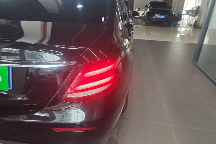 Used Mercedes-Benz E-Class 2019 E 300 L Luxury Model Right Rear Taillight