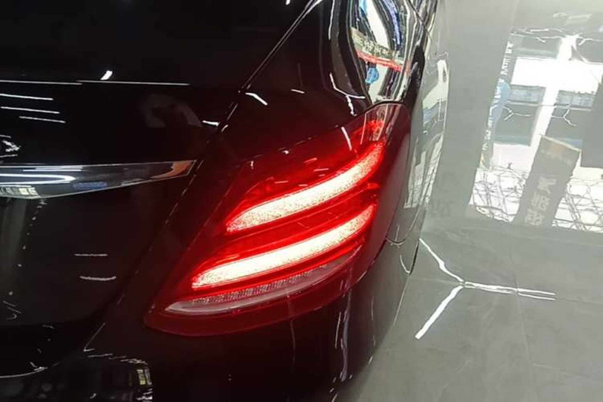 Used Mercedes-Benz E-Class 2019 Restyled E 300 L Sport Luxury Edition Right Rear Taillight
