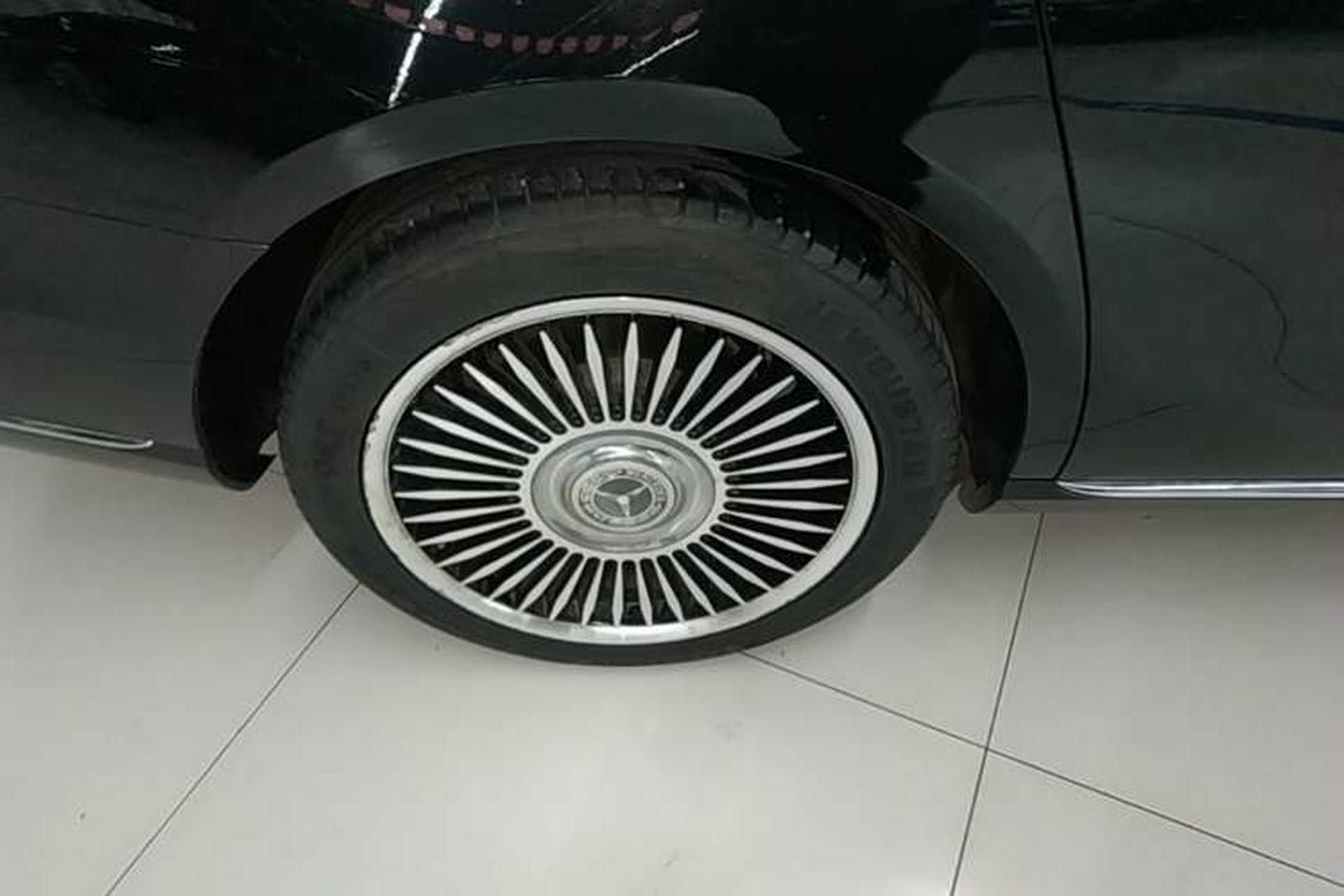 Used Mercedes-Benz E-Class 2019 Facelifted E 300 L Stylish Version Right Rear Wheel Hub