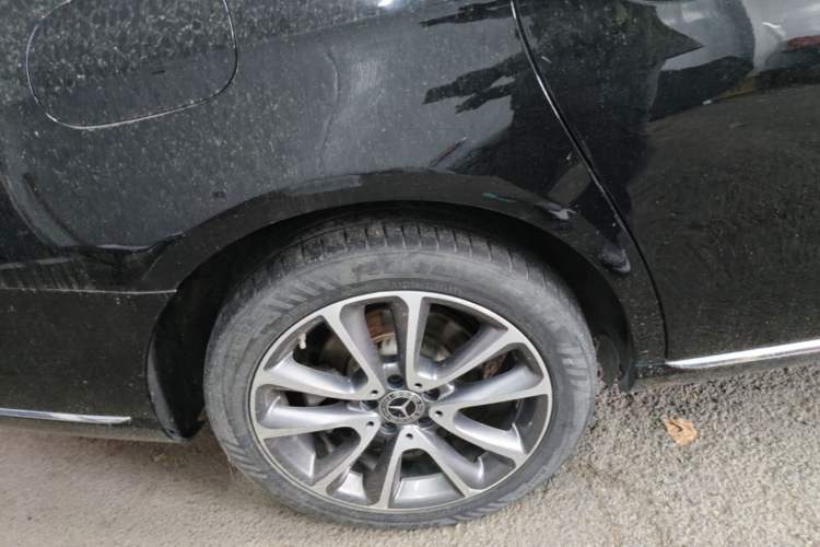 Used Mercedes-Benz E-Class 2019 Facelifted E 300 L Stylish Version Right Rear Wheel Hub