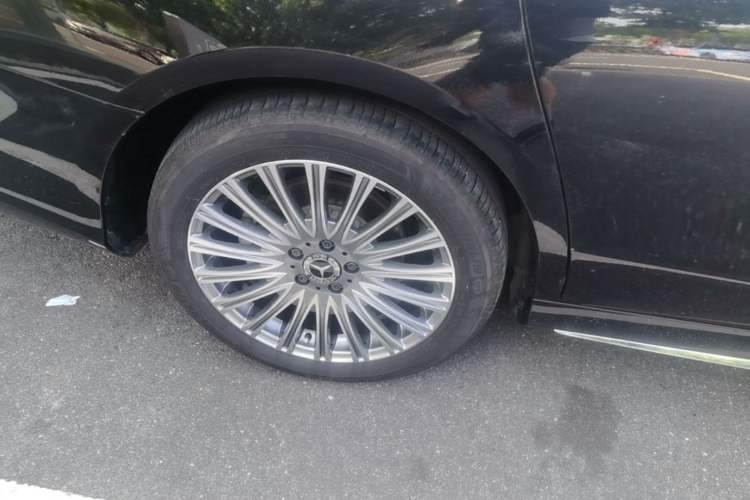 Used Mercedes-Benz E-Class 2019 E 200 L Sport Edition Right Rear Wheel Hub