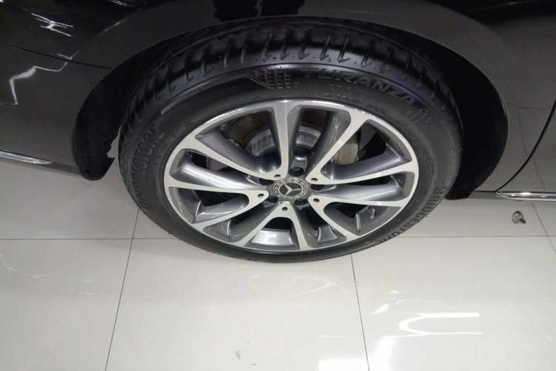 Used Mercedes-Benz E-Class 2019 Facelifted E 300 L Stylish Version Right Rear Wheel Hub