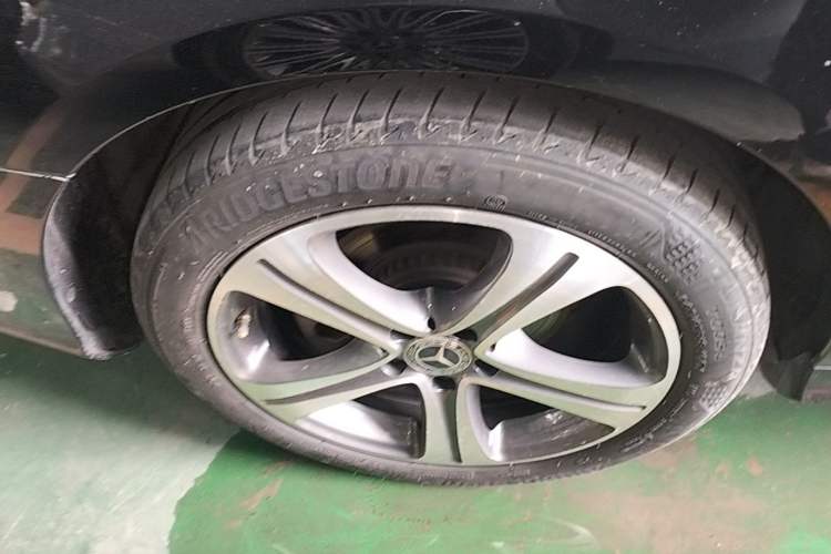 Used Mercedes-Benz E-Class 2019 E 260 L Sport Edition Right Rear Wheel Hub
